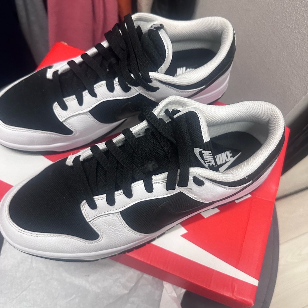 Nike Men's Black and White DUNKS PANDAS inverted Sneakers.